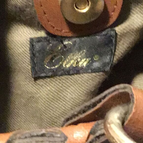 Purse vintage, design by Elka￼ One small blemish Shown and light stain to interi - Picture 7 of 7